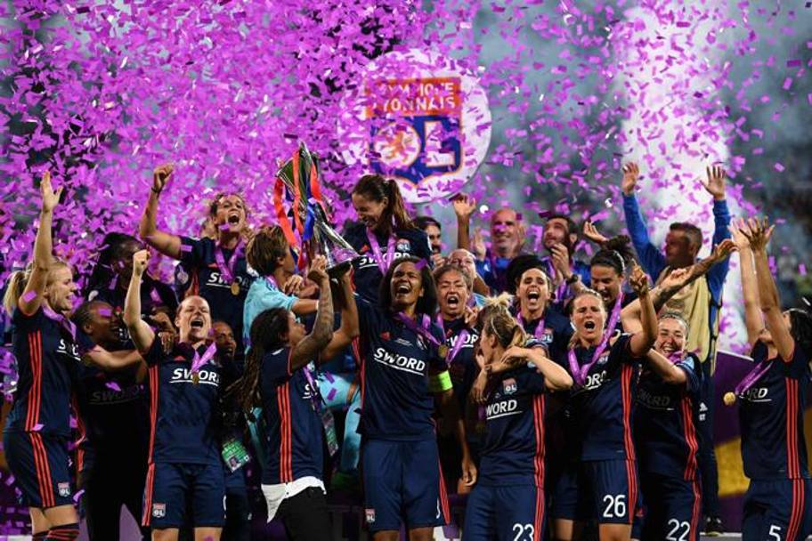 Le ragazze del Lione vincitrici della Champions 2017-18. AFP